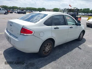 2009 Ford Focus SE with VIN 1FAHP35N49W144218, listed as a IAAI auction lot 41966945 with 207,224 mi miles. Bid and sale history available at carsss.com. Image 4.