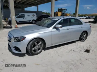 2017 Mercedes-Benz E 300 Luxury с VIN WDDZF4KB6HA070321, выставлен на аукционе Copart как лот 61742855 с пробегом 83 882 миль миль и Списание • Salvage title. История ставок и продаж доступна на DreamBid. Изображение 1.