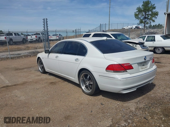 2007 BMW 7 Series 750Li with VIN WBAHN83537DT70773, listed as a IAAI auction lot 41865929 with 194,123 mi miles. Bid and sale history available at carsss.com. Image 3.