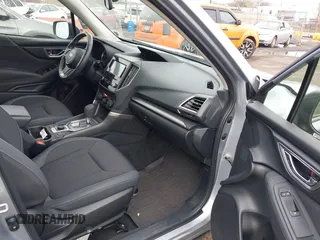 2021 Subaru Forester Premium with VIN JF2SKAFC1MH547703, listed as a IAAI auction lot 41902099 with 8,101 mi miles. Bid and sale history available at carsss.com. Image 5.