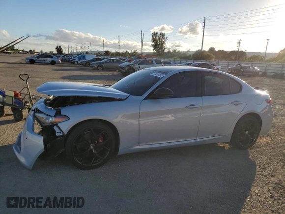 2020 Alfa Romeo Giulia Ti Sport with VIN ZARFAMBN7L7635824, listed as a Copart auction lot 73010252 with 15,771 mi miles. Bid and sale history available at carsss.com. Image 1.
