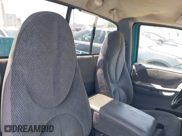 1997 Dodge Dakota z VIN 1B7GG26Y5VS253054, wystawiony jako IAAI lot #42215925 z przebiegiem 125 768 mil mil oraz . Historia ofert i sprzedaży dostępna na DreamBid. Obrazek 8.