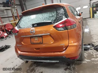 2017 Nissan Rogue SL with VIN JN8AT2MVXHW014000, listed as a IAAI auction lot 41836611 with 152,112 mi miles. Bid and sale history available at carsss.com. Image 16.