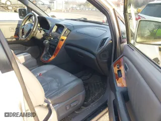 2000 Lexus RX 300 with VIN JT6HF10U1Y0100024, listed as a IAAI auction lot 41142694 with 168,552 mi miles. Bid and sale history available at carsss.com. Image 5.