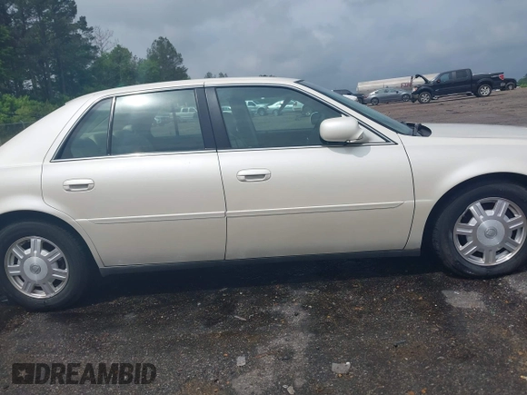 2003 Cadillac DeVille z VIN 1G6KD54Y03U182728, wystawiony jako IAAI lot #42080577 z przebiegiem 193 152 mil mil oraz . Historia ofert i sprzedaży dostępna na DreamBid. Obrazek 13.