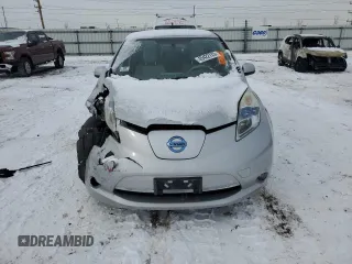2011 Nissan LEAF SL-e with VIN JN1AZ0CP7BT006319, listed as a Copart auction lot 45422725 with 71,048 mi miles and Salvage Title. Bid and sale history available at carsss.com. Image 5.