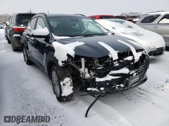2020 Hyundai Kona SEL with VIN KM8K2CAAXLU470475, listed as a Copart auction lot 34677532 with 10,987 mi miles. Bid and sale history available at carsss.com. Image 1.