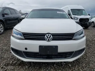 2013 Volkswagen Jetta SE with VIN 3VWDP7AJ6DM360239, listed as a Copart auction lot 47421025 with 119,596 mi miles and Salvage title. Bid and sale history available at DreamBid. Image 5.