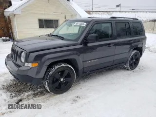 2017 Jeep Patriot Latitude with VIN 1C4NJPFB7HD131242, listed as a Copart auction lot 88113685 with 113,640 mi miles and Salvage Title. Bid and sale history available at carsss.com. Image 1.