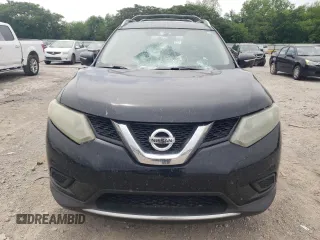 2014 Nissan Rogue S z VIN 5N1AT2MT3EC827200, wystawiony jako Copart lot #55521025 z przebiegiem Nie podano mil oraz Szkoda całkowita • Salvage title. Historia ofert i sprzedaży dostępna na DreamBid. Obrazek 5.