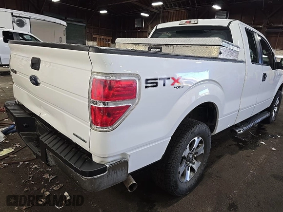 2013 Ford F-150 XL z VIN 1FTFX1EF5DFB22784, wystawiony jako IAAI lot #42651808 z przebiegiem 204 172 mil mil oraz . Historia ofert i sprzedaży dostępna na DreamBid. Obrazek 24.