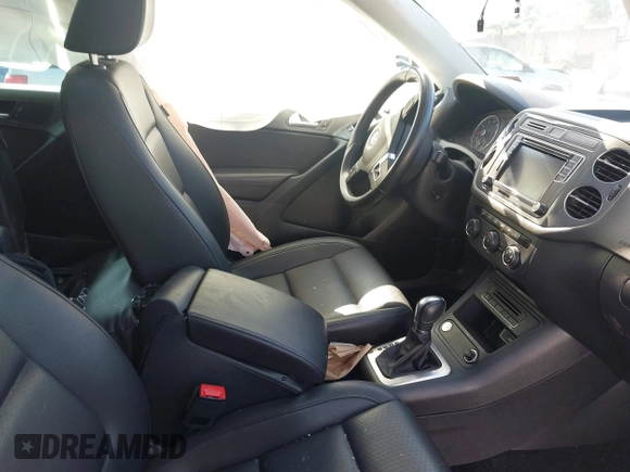 2017 Volkswagen Tiguan Wolfsburg Edition with VIN WVGSV7AX8HK028638, listed as a IAAI auction lot 42562548 with 80,315 mi miles and . Bid and sale history available at DreamBid. Image 5.