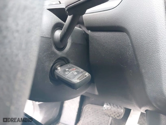 2019 Volkswagen Tiguan S with VIN 3VV1B7AX2KM011599, listed as a IAAI auction lot 41531947 with 45,923 mi miles. Bid and sale history available at carsss.com. Image 11.