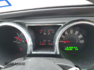 2005 Ford Mustang Deluxe z VIN 1ZVHT80N855181893, wystawiony jako Copart lot #51479185 z przebiegiem 98 450 mil mil oraz Szkoda całkowita • Salvage title. Historia ofert i sprzedaży dostępna na DreamBid. Obrazek 9.