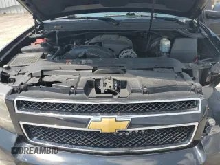 2014 Chevrolet Suburban LT with VIN 1GNSKJE75ER118957, listed as a Copart auction lot 65419354 with 204,878 mi miles and Salvage Title. Bid and sale history available at carsss.com. Image 14.