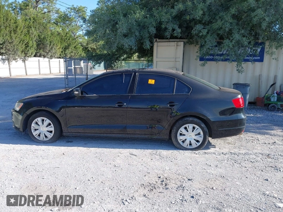 2011 Volkswagen Jetta SE с VIN 3VWBX7AJ8BM108433, выставлен на аукционе IAAI как лот 42259922 с пробегом 134 468 миль миль и . История ставок и продаж доступна на DreamBid. Изображение 14.