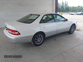 2000 Lexus ES 300 with VIN JT8BF28G7Y5096372, listed as a IAAI auction lot 42533248 with 188,179 mi miles and . Bid and sale history available at DreamBid. Image 4.