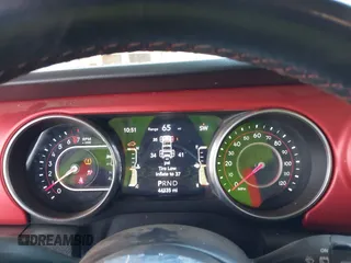 2020 Jeep Wrangler Unlimited Rubicon z VIN 1C4HJXFG1LW234257, wystawiony jako IAAI lot #42269173 z przebiegiem 44 335 mil mil oraz . Historia ofert i sprzedaży dostępna na DreamBid. Obrazek 7.
