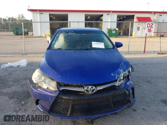 2015 Toyota Camry XLE with VIN 4T1BF1FK3FU968161, listed as a IAAI auction lot 41940151 with 145,168 mi miles. Bid and sale history available at carsss.com. Image 12.