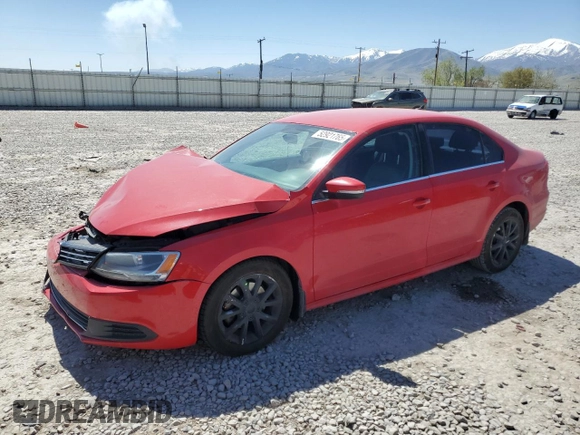 2013 Volkswagen Jetta SE with VIN 3VWDP7AJ6DM401761, listed as a Copart auction lot 52921765 with 119,847 mi miles and Salvage title. Bid and sale history available at DreamBid. Image 1.