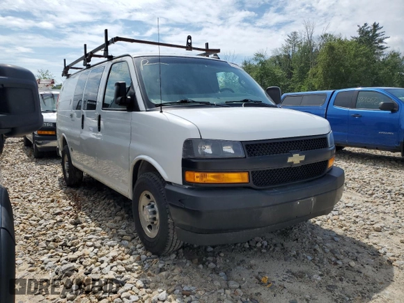 2018 Chevrolet Express Cargo with VIN 1GCWGAFP1J1285139, listed as a Copart auction lot 58856925 with 134,754 mi miles and Clean title. Bid and sale history available at DreamBid. Image 4.