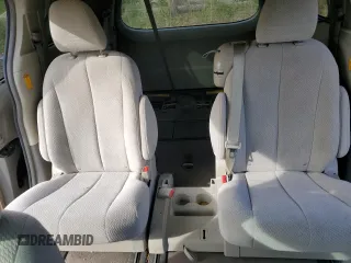2014 Toyota Sienna LE AAS z VIN 5TDKK3DC2ES444056, wystawiony jako Copart lot #54064405 z przebiegiem 146 550 mil mil oraz Szkoda całkowita • Salvage title. Historia ofert i sprzedaży dostępna na DreamBid. Obrazek 10.