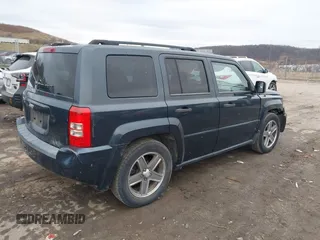 2008 Jeep Patriot Sport with VIN 1J8FF28W48D660679, listed as a IAAI auction lot 41496864 with 163,637 mi miles. Bid and sale history available at carsss.com. Image 4.