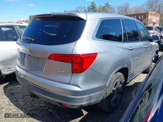2016 Honda Pilot EX with VIN 5FNYF6H35GB004589, listed as a IAAI auction lot 41786117 with 107,717 mi miles. Bid and sale history available at carsss.com. Image 4.