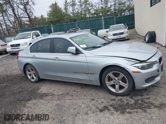 2015 BMW 3 Series 328i xDrive with VIN WBA3B5G57FNS12490, listed as a IAAI auction lot 41927689 with 999,999 mi miles. Bid and sale history available at carsss.com. Image 12.
