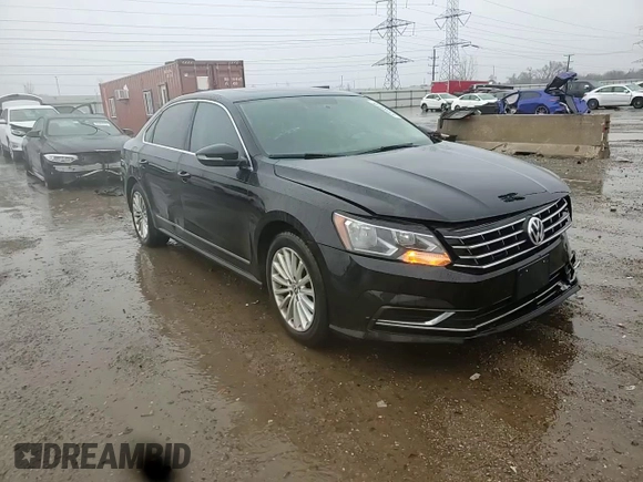 2017 Volkswagen Passat SE z VIN 1VWBT7A35HC005459, wystawiony jako Copart lot #43448015 z przebiegiem 141 540 mil mil oraz Szkoda całkowita • Salvage title. Historia ofert i sprzedaży dostępna na DreamBid. Obrazek 10.