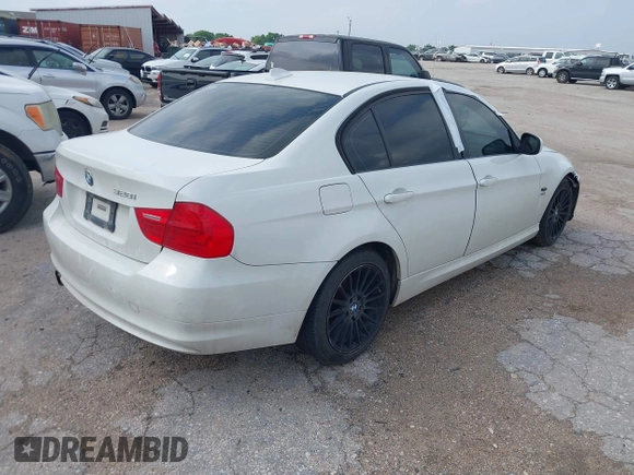 2011 BMW 3 Series 328i xDrive with VIN WBAPK7C54BA970601, listed as a IAAI auction lot 41893561 with 183,043 mi miles. Bid and sale history available at carsss.com. Image 4.