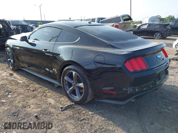 2015 Ford Mustang EcoBoost z VIN 1FA6P8TH1F5303375, wystawiony jako IAAI lot #40158795 z przebiegiem 134 668 mil mil oraz . Historia ofert i sprzedaży dostępna na DreamBid. Obrazek 3.