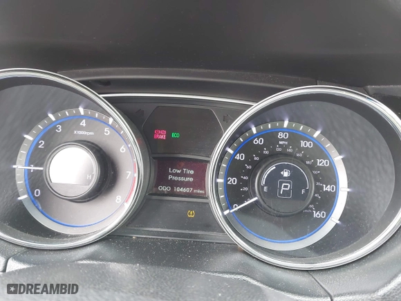 2013 Hyundai Sonata SE with VIN 5NPEC4AC4DH710329, listed as a IAAI auction lot 41849429 with 104,607 mi miles. Bid and sale history available at carsss.com. Image 7.
