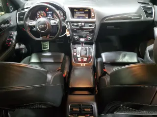 2017 Audi SQ5 Premium Plus with VIN WA1CCAFP9HA036655, listed as a Copart auction lot 85700074 with 73,337 mi miles and Salvage Title. Bid and sale history available at carsss.com. Image 8.