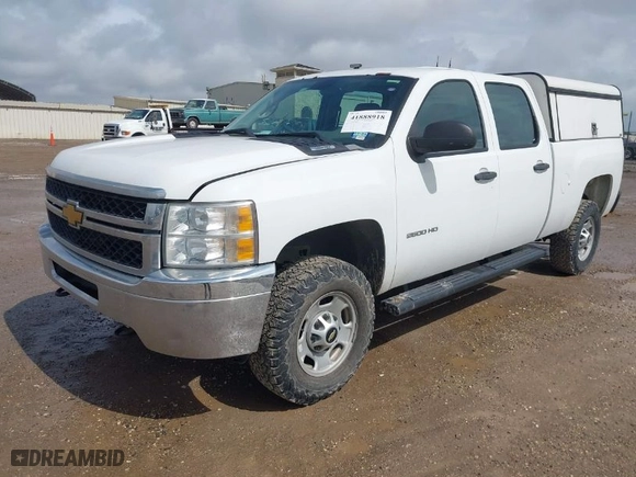 2014 Chevrolet Silverado 2500HD Work Truck with VIN 1GC1CVCG9EF130994, listed as a IAAI auction lot 41888918 with 133,221 mi miles. Bid and sale history available at carsss.com. Image 2.