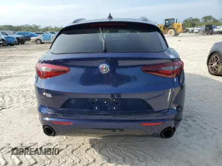 2020 Alfa Romeo Stelvio Sport z VIN ZASPAJAN8L7C91197, wystawiony jako Copart lot #74494494 z przebiegiem Nie podano mil oraz Nie do naprawy • Non repairable. Historia ofert i sprzedaży dostępna na DreamBid. Obrazek 6.