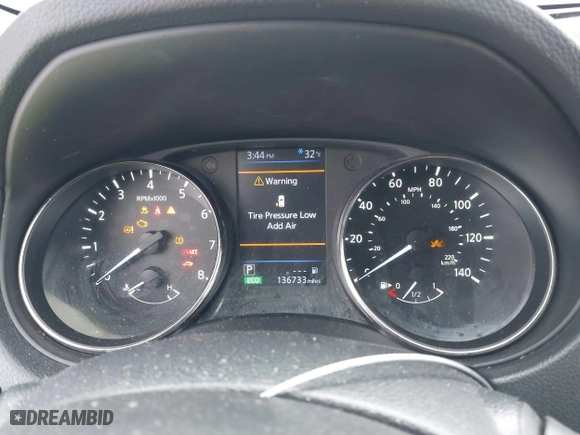 2018 Nissan Rogue S with VIN KNMAT2MV9JP588583, listed as a IAAI auction lot 41624360 with 136,733 mi miles. Bid and sale history available at carsss.com. Image 7.