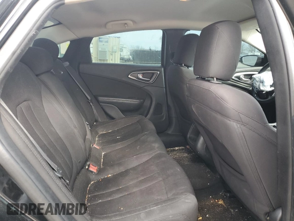 2015 Chrysler 200 Limited z VIN 1C3CCCAG2FN516524, wystawiony jako Copart lot #48309414 z przebiegiem 168 517 mil mil oraz Szkoda całkowita • Salvage title. Historia ofert i sprzedaży dostępna na DreamBid. Obrazek 10.