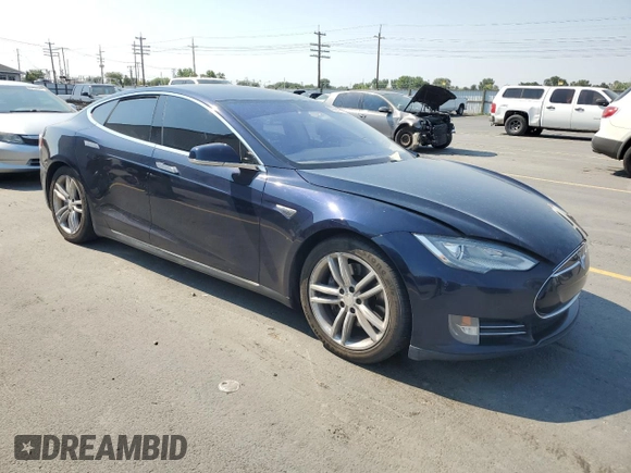 2013 Tesla Model S z VIN 5YJSA1CNXDFP18794, wystawiony jako Copart lot #65090105 z przebiegiem 168 102 mil mil oraz Czysty tytuł • Clean title. Historia ofert i sprzedaży dostępna na DreamBid. Obrazek 4.