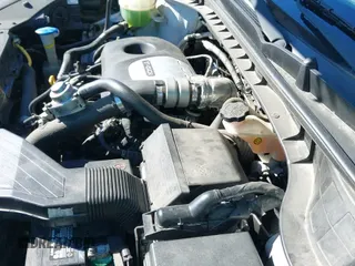 2016 Hyundai Tucson Sport z VIN KM8J33A25GU224084, wystawiony jako IAAI lot #41827851 z przebiegiem 153 348 mil mil oraz . Historia ofert i sprzedaży dostępna na DreamBid. Obrazek 19.