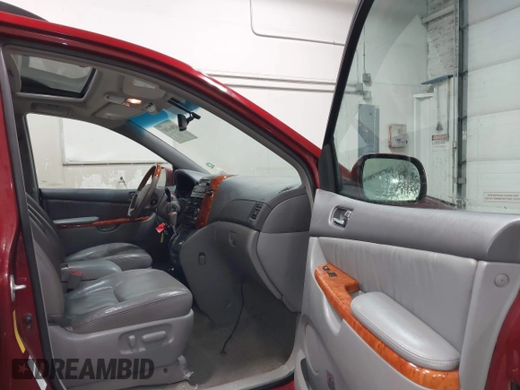 2009 Toyota Sienna XLE with VIN 5TDBK22C79S022576, listed as a IAAI auction lot 42064187 with 135,877 mi miles and . Bid and sale history available at DreamBid. Image 5.