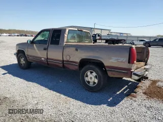 1997 Chevrolet Silverado 1500 with VIN 2GCEK19R6V1141478, listed as a Copart auction lot 50797925 with 274,288 mi miles and Salvage Title. Bid and sale history available at DreamBid. Image 2.