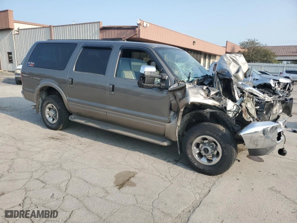 2004 Ford Excursion Eddie Bauer with VIN 1FMNU45S24EB01945, listed as a Copart auction lot 70868544 with 211,742 mi miles and Salvage Title. Bid and sale history available at carsss.com. Image 4.