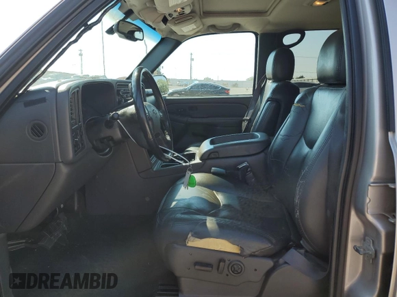 2004 Chevrolet Avalanche Z66 with VIN 3GNEC12T14G205376, listed as a Copart auction lot 71745774 with 188,090 mi miles and Salvage Title. Bid and sale history available at carsss.com. Image 7.