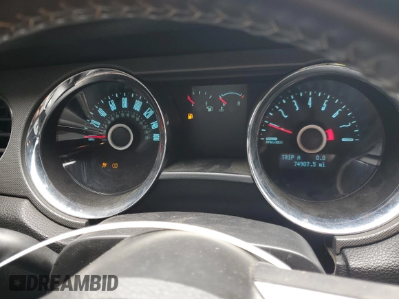 2014 Ford Mustang V6 with VIN 1ZVBP8AM1E5329303, listed as a Copart auction lot 53313455 with 74,907 mi miles and Clean Title. Bid and sale history available at DreamBid. Image 9.