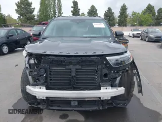 2023 Ford Explorer XLT с VIN 1FMSK8DH6PGB42738, выставлен на аукционе IAAI как лот 42099829 с пробегом 18 442 миль миль и . История ставок и продаж доступна на DreamBid. Изображение 13.