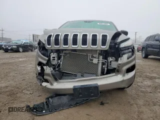 2017 Jeep Cherokee Sport with VIN 1C4PJMAB0HW657229, listed as a Copart auction lot 84675084 with 56,510 mi miles and Salvage Title. Bid and sale history available at carsss.com. Image 5.