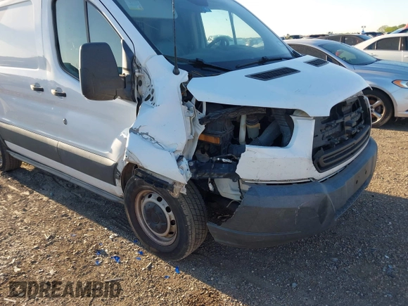 2016 Ford Transit Cargo z VIN 1FTYE1YM2GKB48893, wystawiony jako IAAI lot #41915007 z przebiegiem 234 934 mil mil oraz . Historia ofert i sprzedaży dostępna na DreamBid. Obrazek 6.