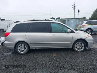 2008 Toyota Sienna XLE with VIN 5TDZK22C78S153388, listed as a IAAI auction lot 41861551 with 227,082 mi miles. Bid and sale history available at carsss.com. Image 13.