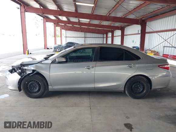 2017 Toyota Camry XLE with VIN 4T1BF1FK7HU713452, listed as a IAAI auction lot 41900223 with 90,192 mi miles. Bid and sale history available at carsss.com. Image 14.